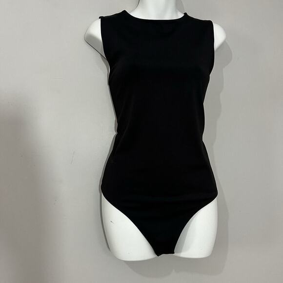 NWT Express Black Sleeveless Bodysuit Scoop Neck NEW Fitted Large Stretchy Top - Picture 1 of 8
